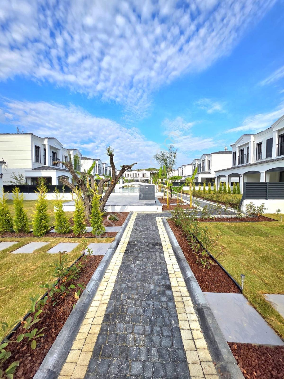 Kuşadası Davutlur Da Sıfır Site İçinde Lüks Villalar - Görsel 18