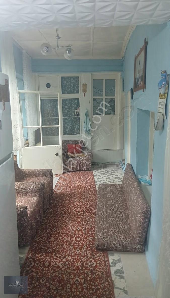 Beyaz Yaka'dan Kurtuluş Mahallesinde 2+1 Satılık Müstakil Ev