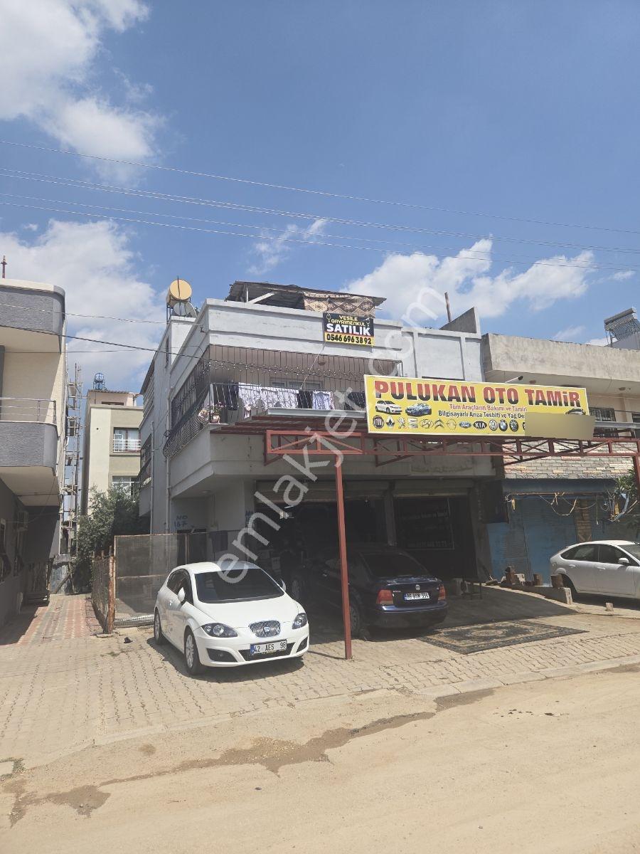 Vesile'den İskanlı Cadde Üzeri Ev Ve İş Yeri