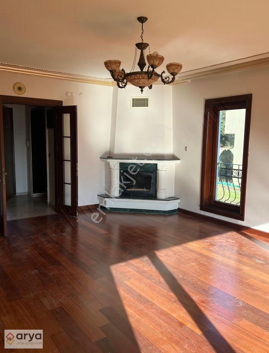 Pendik Çamlık`ta Doğa İle İç İçe Prestijli Sitede Kiralık Villa - Görsel 24