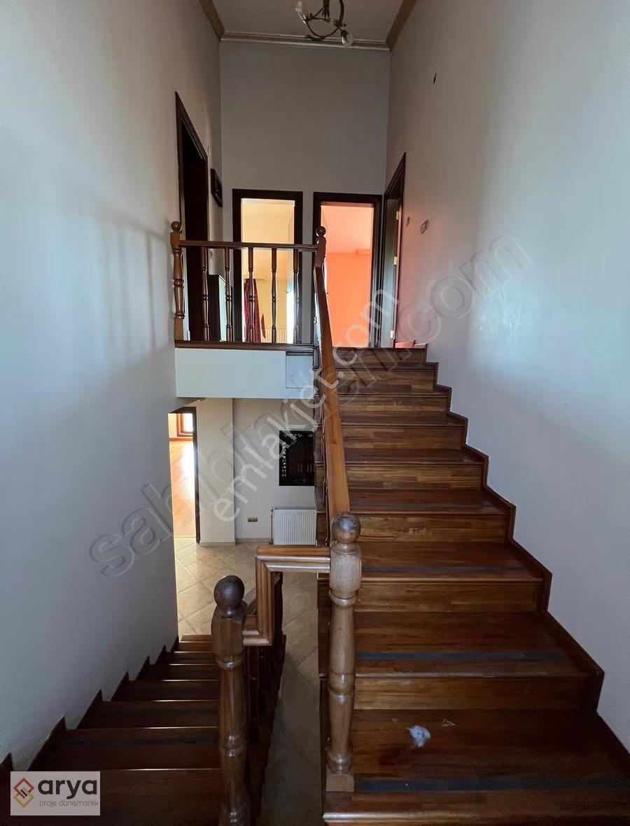 Pendik Çamlık`ta Doğa İle İç İçe Prestijli Sitede Kiralık Villa - Görsel 2