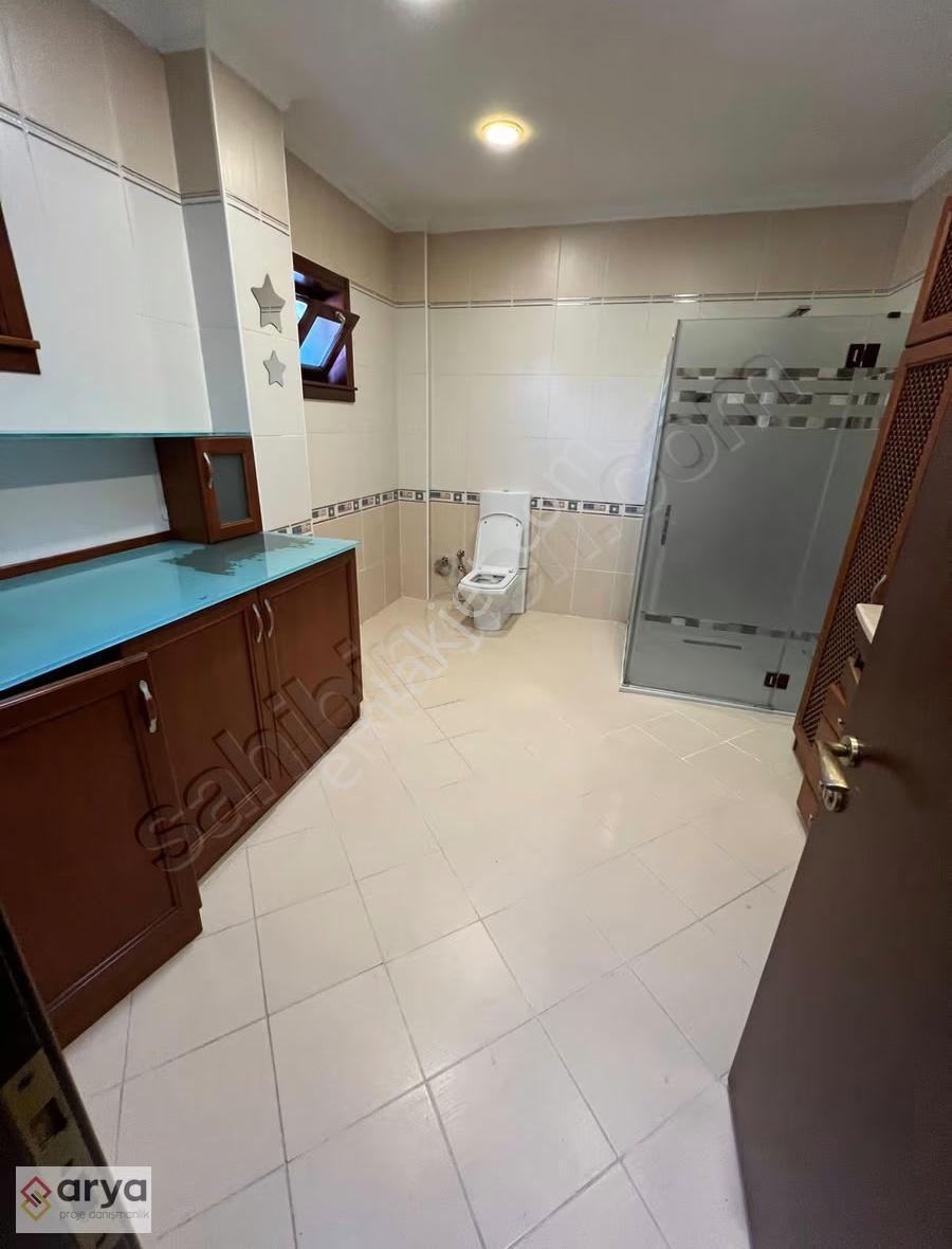 Pendik Çamlık`ta Doğa İle İç İçe Prestijli Sitede Kiralık Villa - Görsel 34