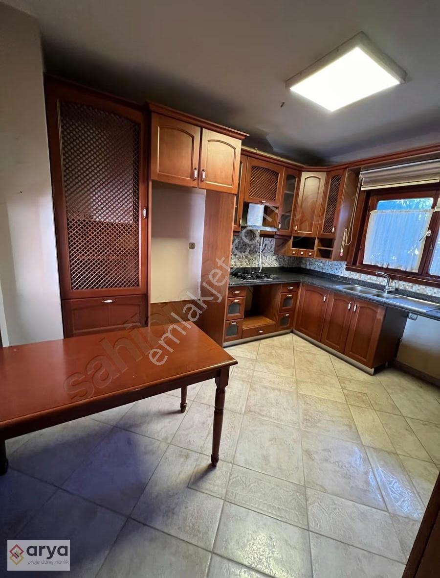 Pendik Çamlık`ta Doğa İle İç İçe Prestijli Sitede Kiralık Villa - Görsel 8