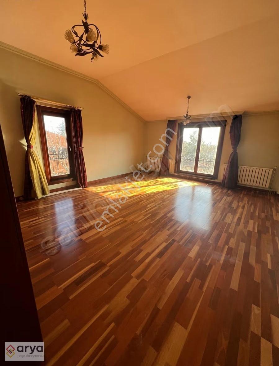Pendik Çamlık`ta Doğa İle İç İçe Prestijli Sitede Kiralık Villa - Görsel 5