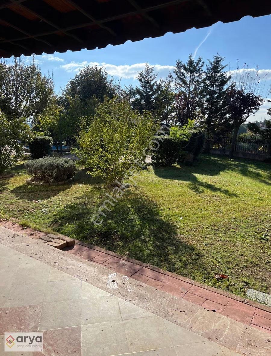 Pendik Çamlık`ta Doğa İle İç İçe Prestijli Sitede Kiralık Villa - Görsel 16