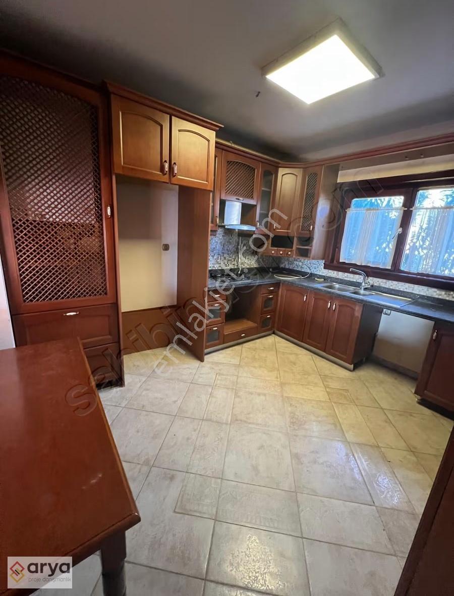 Pendik Çamlık`ta Doğa İle İç İçe Prestijli Sitede Kiralık Villa - Görsel 28