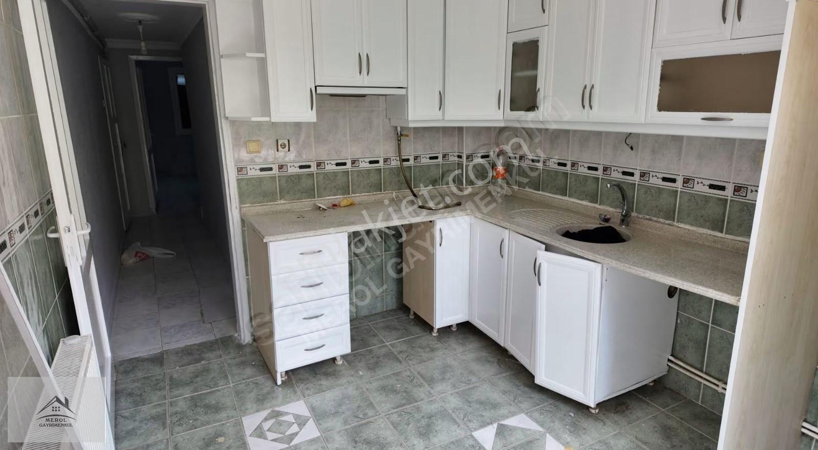 Bornova İnönü Mahallesinde Bahçeli 3+1 Daire Kiralık - Görsel 32