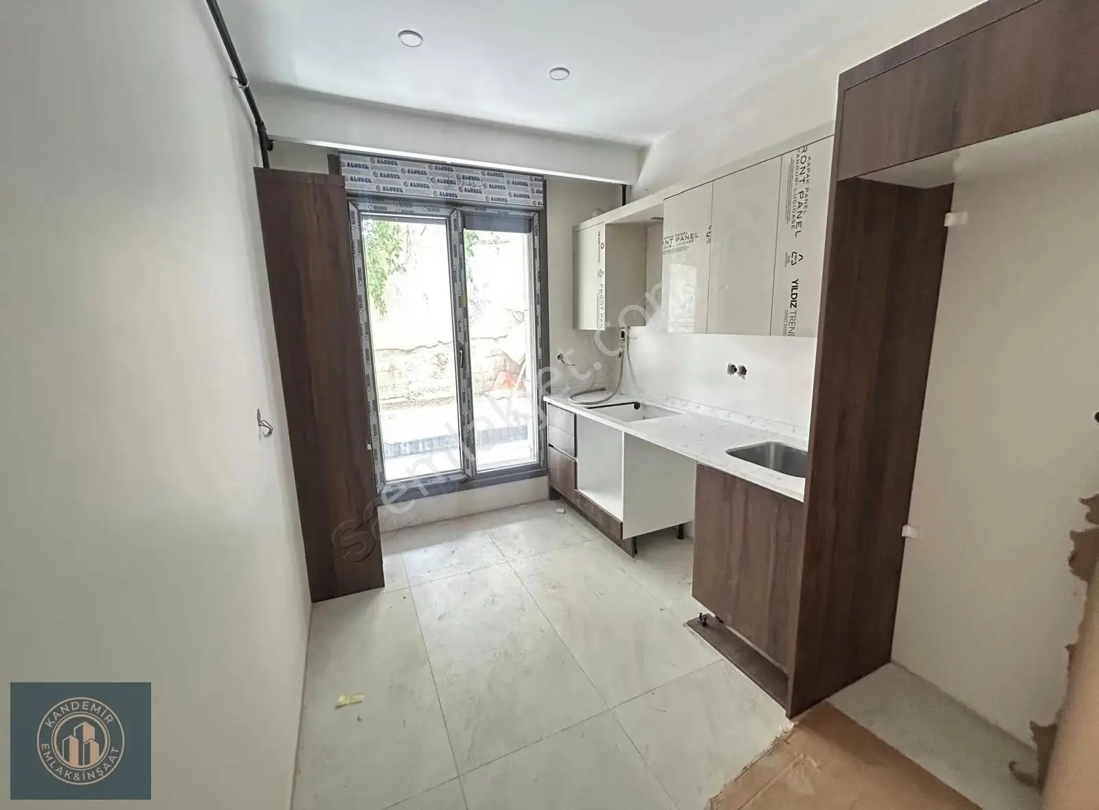 Üsküdar Altunizade Site Bahçekatı 1+1 Net 60 M2 Satılık - Görsel 2