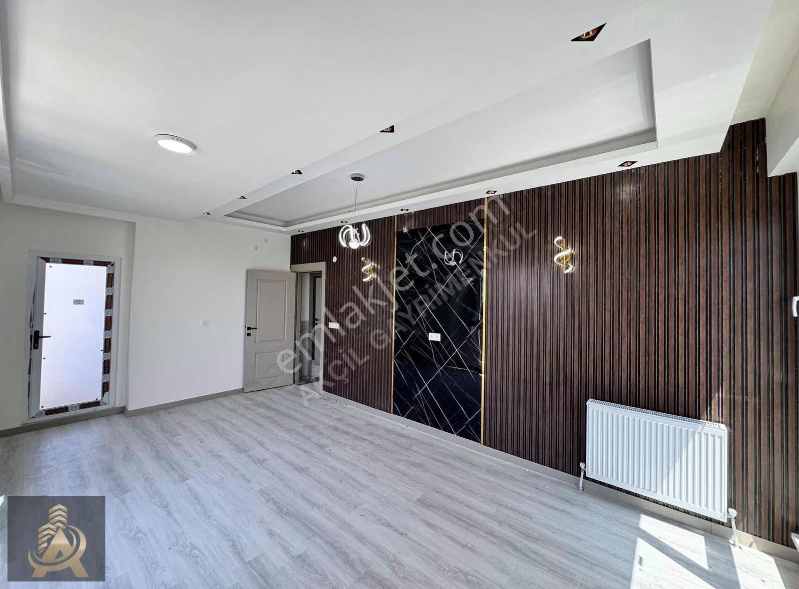 Akçil'den Satılık Lüks Sıfır 3+1 Daire Ön Cephe Modern Tasarım