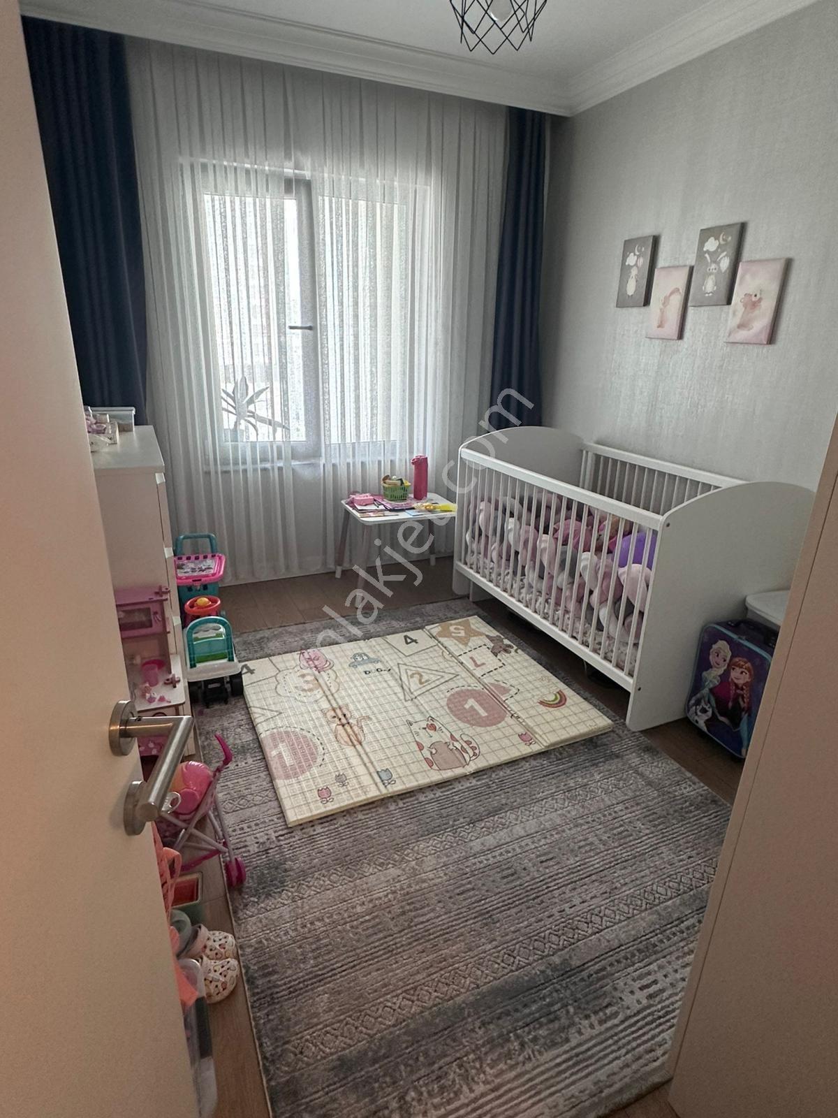 Eryaman'da Prestijli Sitede Peyzaj Ve Havuz Manzaralı Lüks 3+1 - Görsel 11