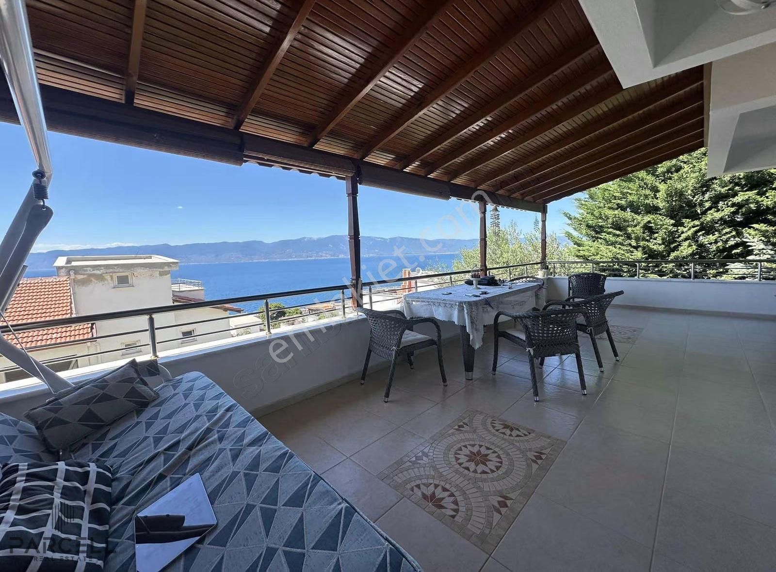 Pelitköyün Prestijli Sitesinde Eşsiz Deniz Manzaralı Lüks Villa - Görsel 4