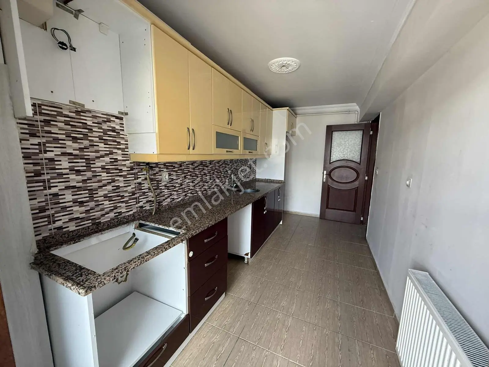 Emlak Center'dan Kuşlubahçe Mah Kiralık 3+1 Ara Kat Daire - Görsel 15
