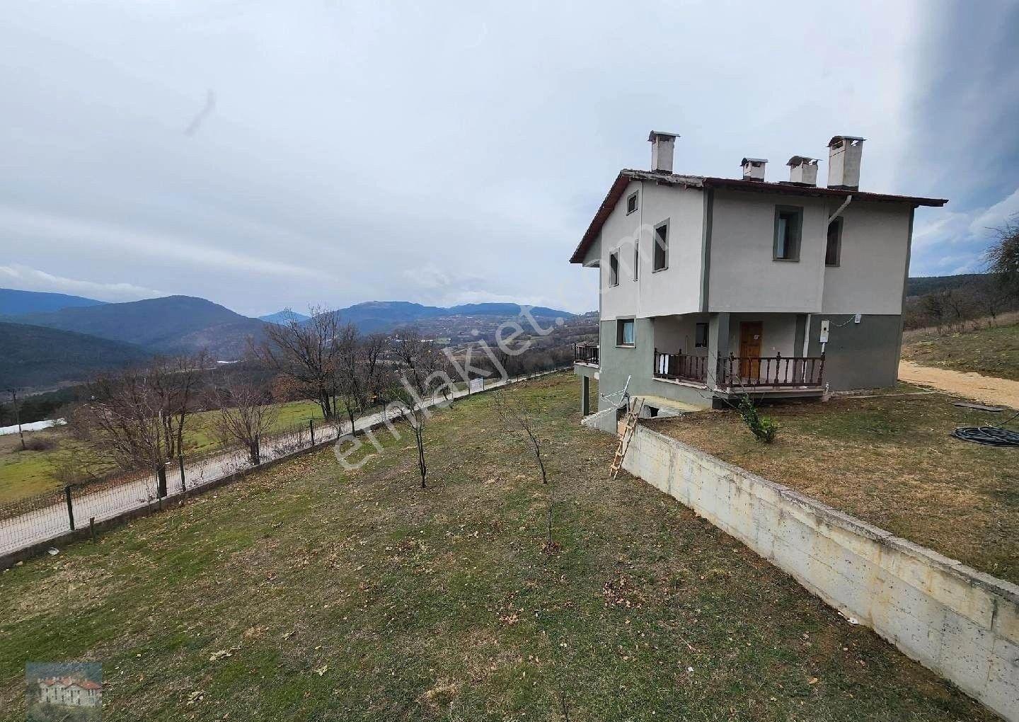Bolu Abant Yenisefa Köyünde Konut İmarlı Büyük Arsa 4 Villalı Turizm Konutu Olarak Kullanılmakta - Görsel 8