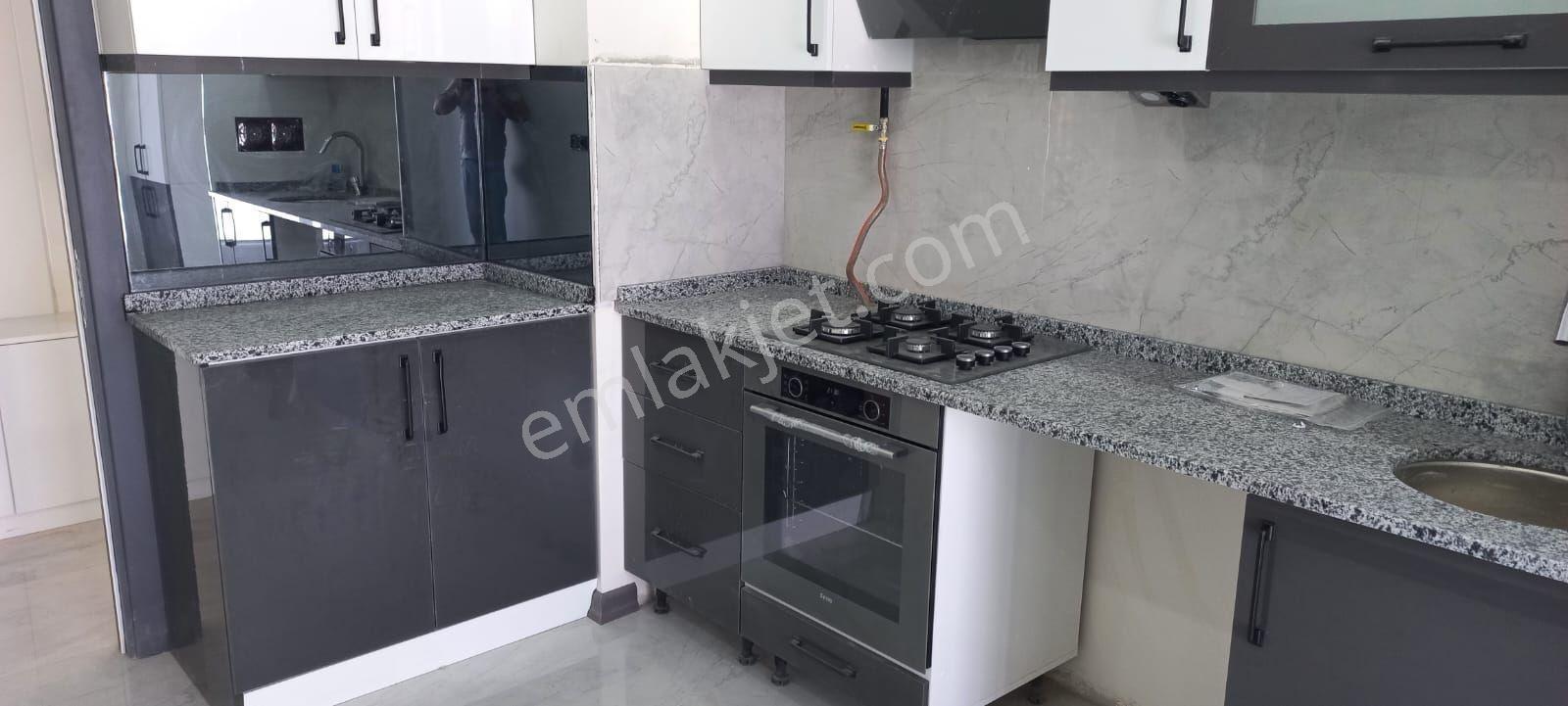 Çamlıca'da Kiralık Ebeveyn Banyolu Ultra Lüx 3+1 Daire - Görsel 14