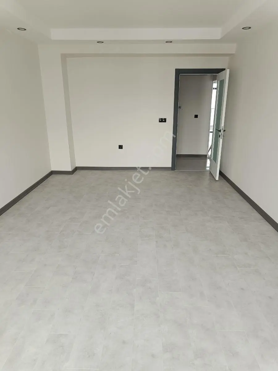 Çamlıca'da Kiralık Ebeveyn Banyolu Ultra Lüx 3+1 Daire - Görsel 3