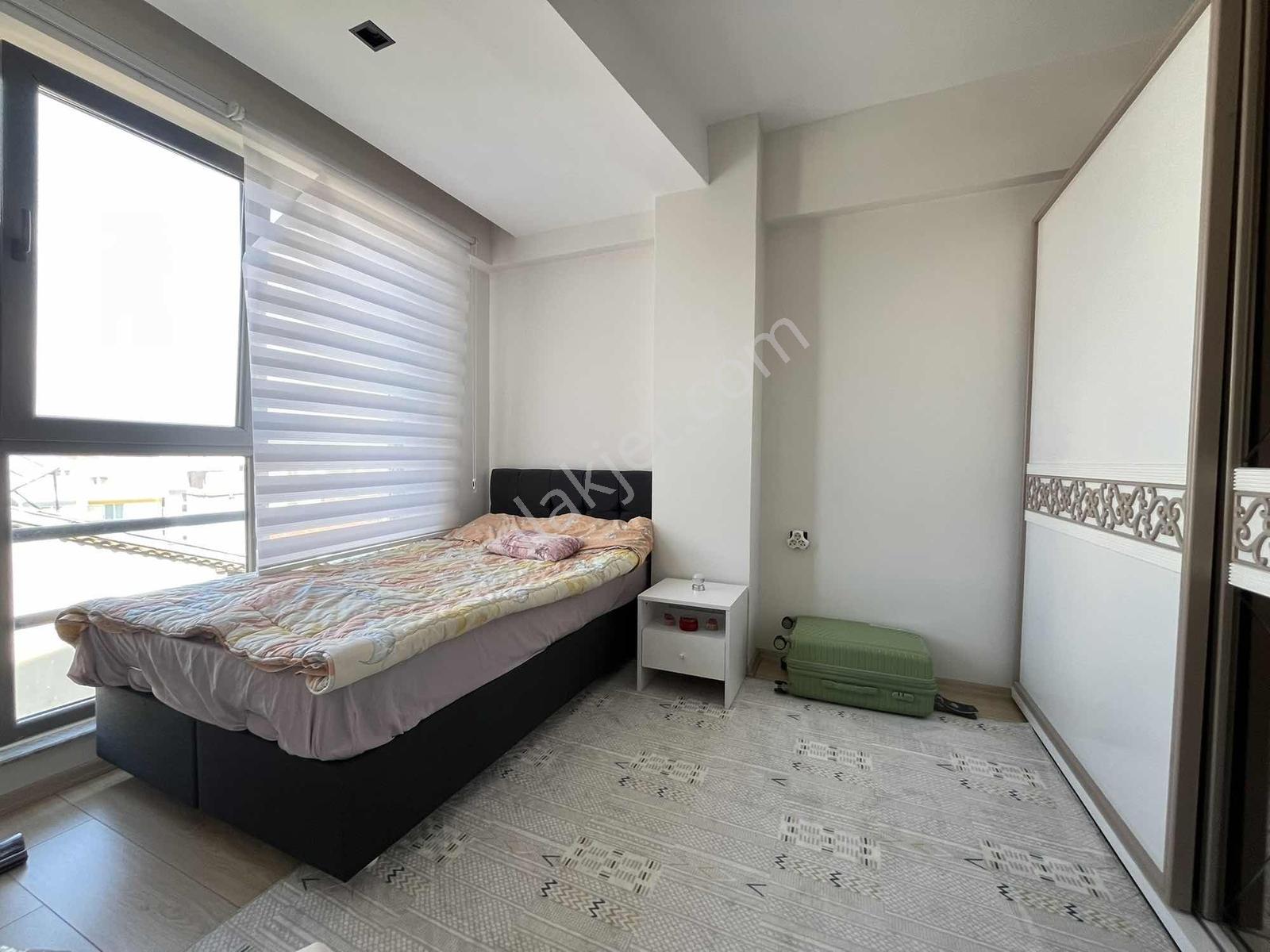 Çarşı Merkezde Kiralık Lüks 1+1 Eşyalı Daire - Görsel 16