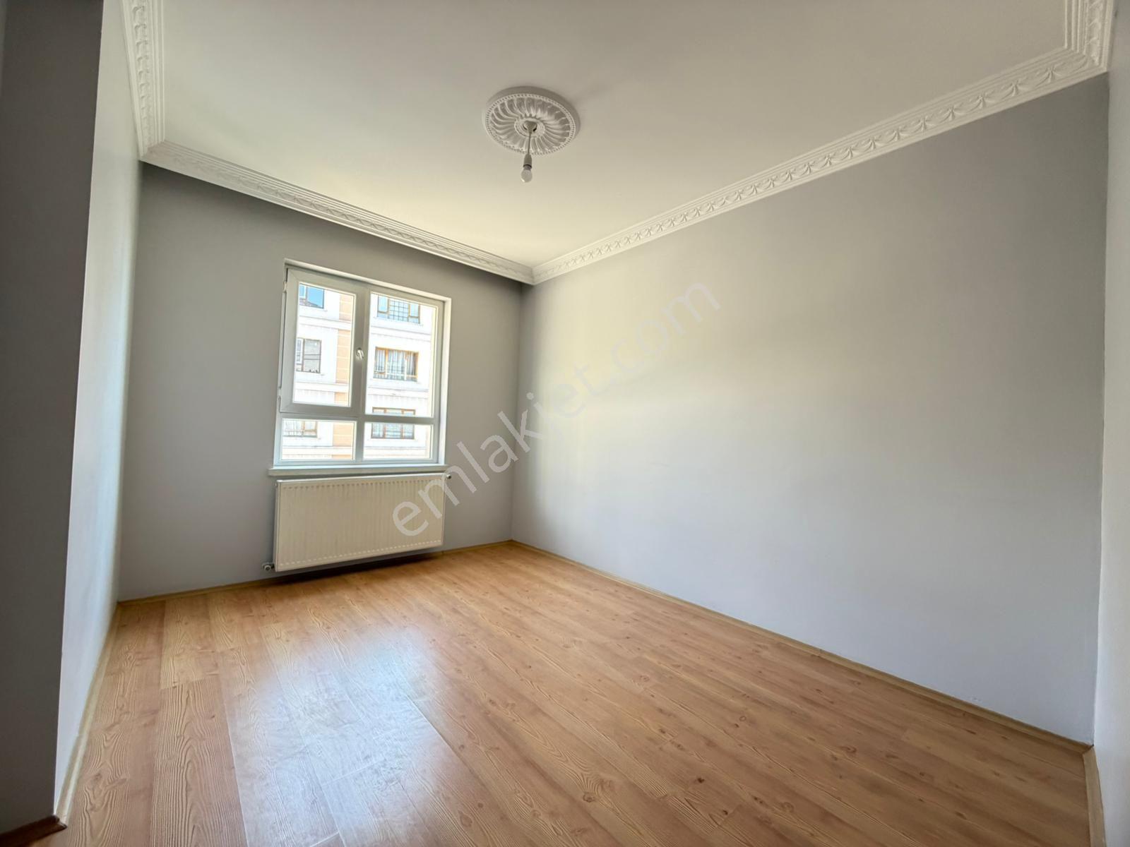 Kuşcağız Gazeller Cad. Yakını Asansörlü Ara Katta Çift Balkon Kiralık 3+1 - Görsel 7