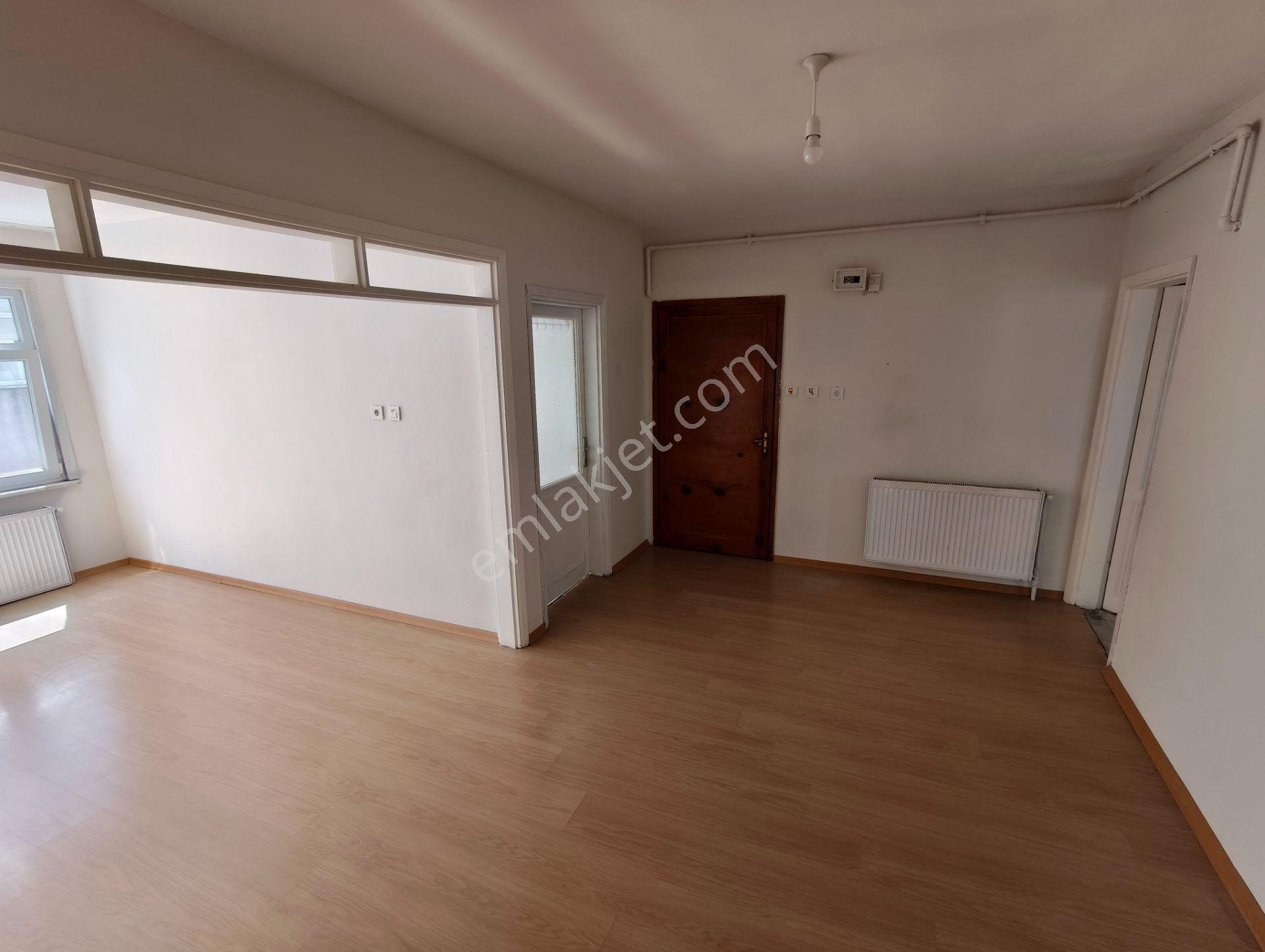 Muratpaşa Mahallesinde Kiralık 70 M2 Kombili 1+1 Daire - Görsel 3