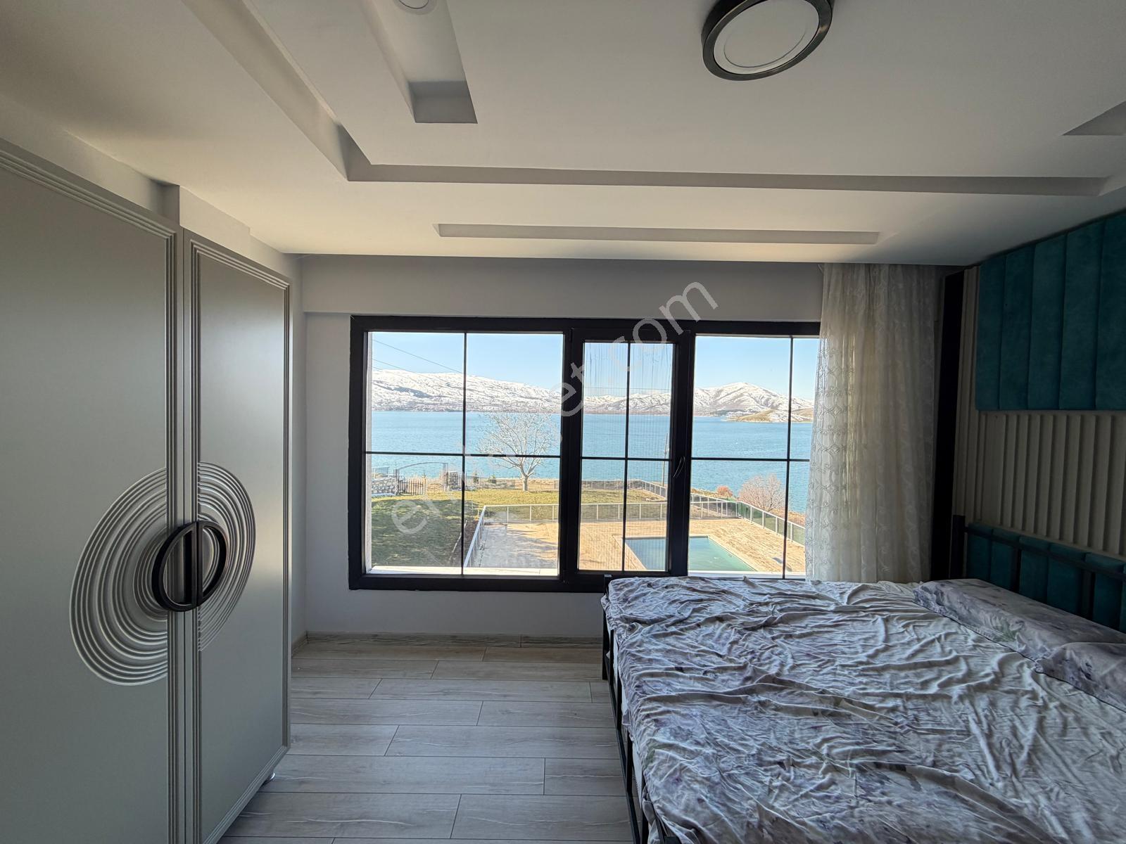 Hazar Gölüne Sıfır Özel Havuz Ve Plajlı Satılık Lüks Villa - Görsel 3