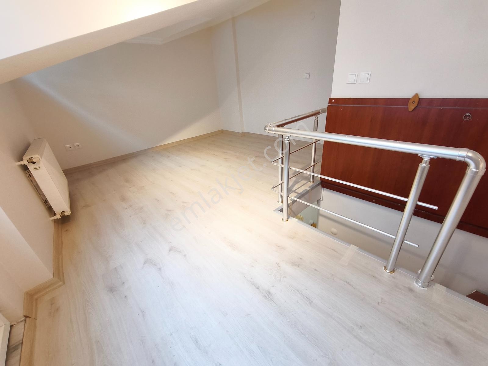 Bulgurlu Metro Ve Emaar Avm'ye Yakın, Boş 3+1, Taşınmaya Hazır - Görsel 23