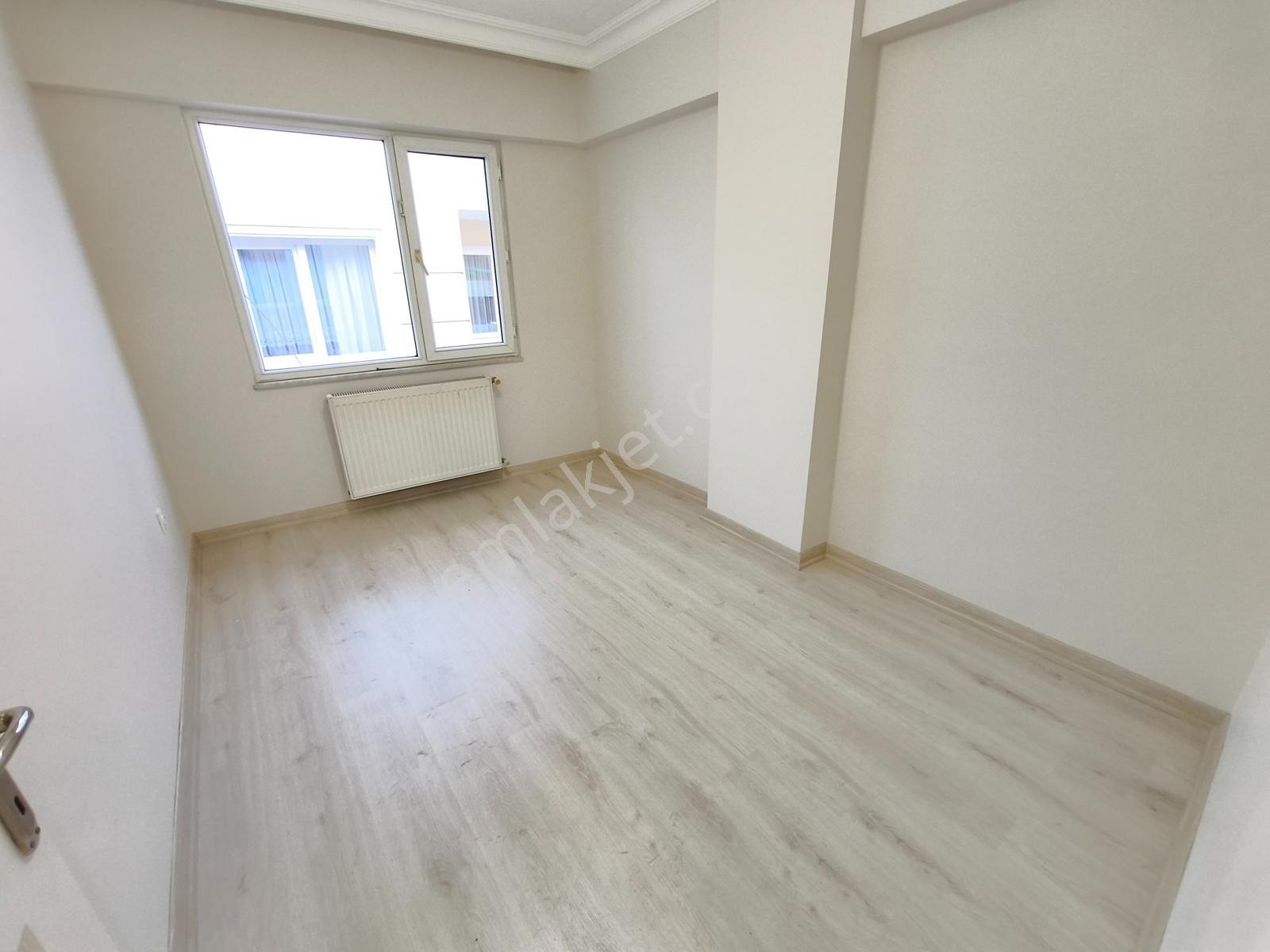Bulgurlu Metro Ve Emaar Avm'ye Yakın, Boş 3+1, Taşınmaya Hazır - Görsel 13