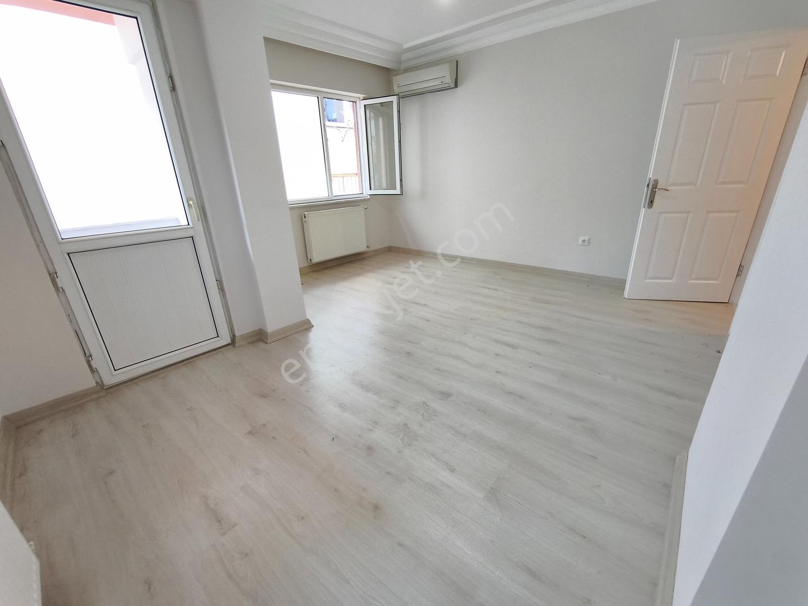 Bulgurlu Metro Ve Emaar Avm'ye Yakın, Boş 3+1, Taşınmaya Hazır - Görsel 18