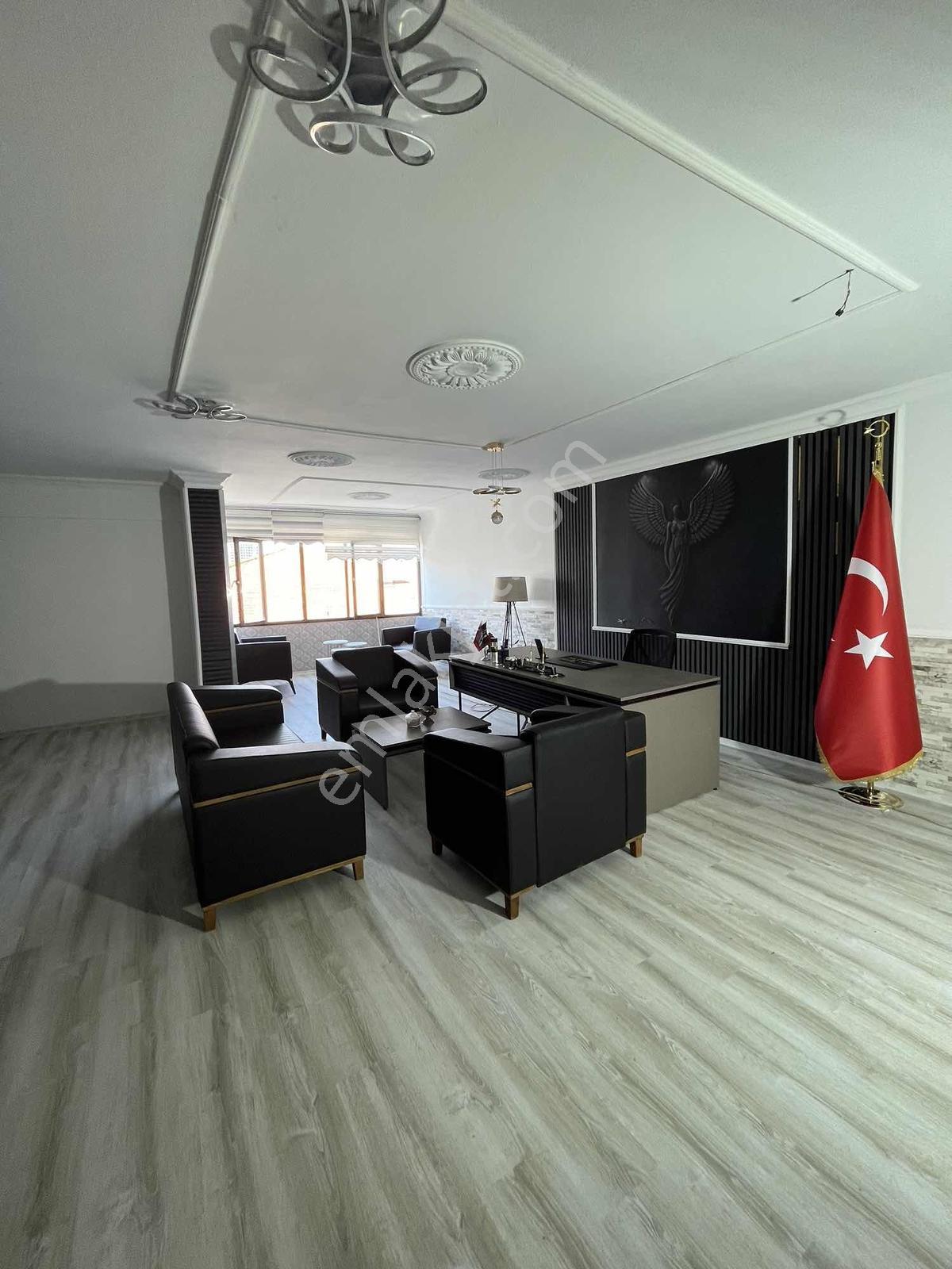 Konak Tepecik'de Hastaneler Yakını 65m2 Eşyalı Kiralık Ofis - Görsel 13