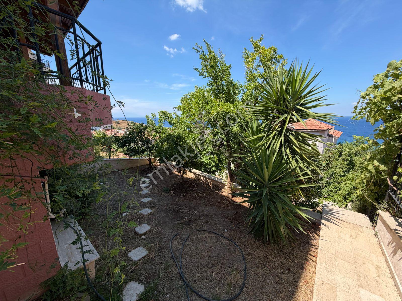 Seferihisar Site İçinde Panoramik Deniz Manzaralı, Bahçeli Ve Eşyalı 5+1 Villa - Görsel 34