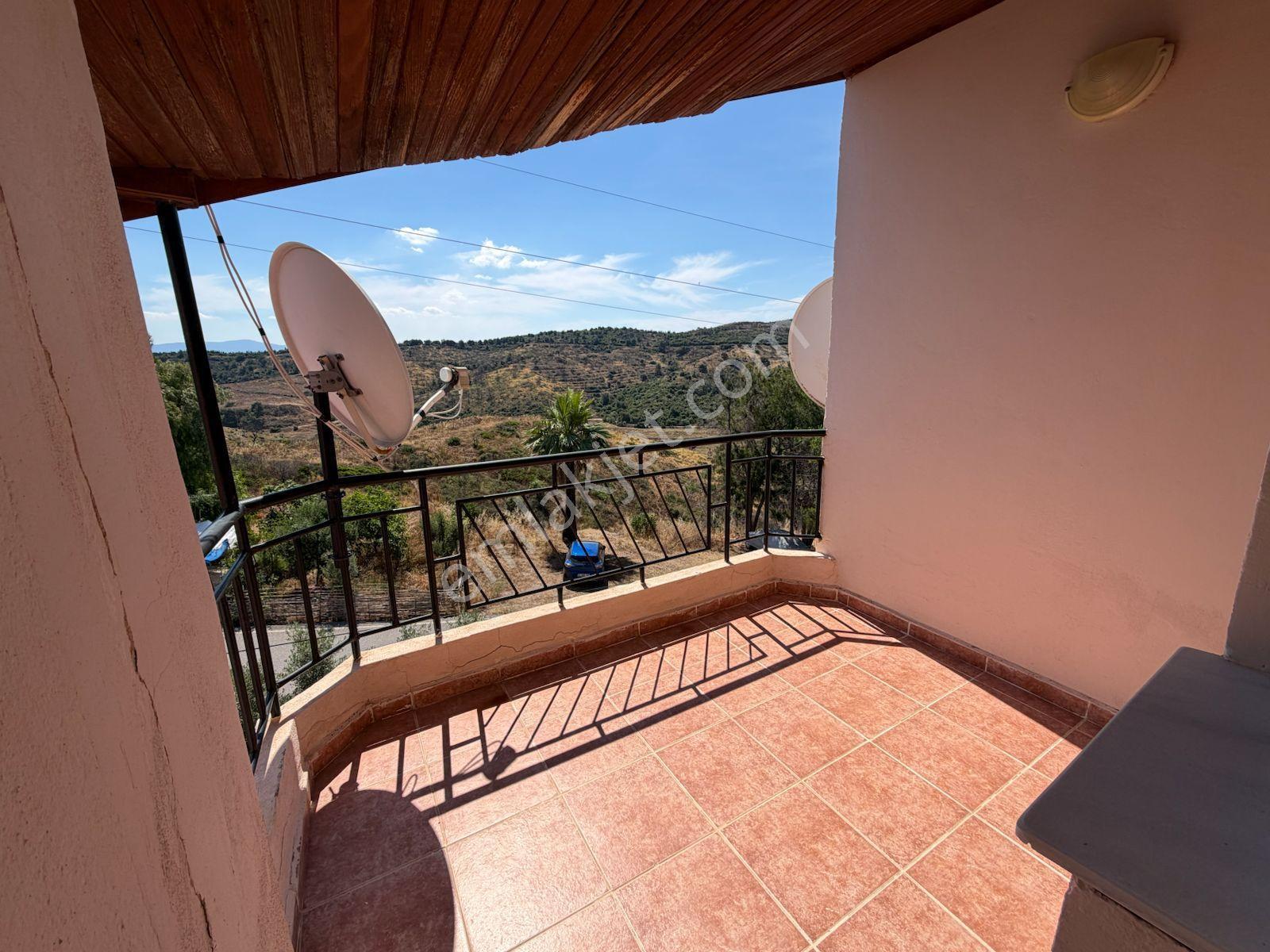 Seferihisar Site İçinde Panoramik Deniz Manzaralı, Bahçeli Ve Eşyalı 5+1 Villa - Görsel 27