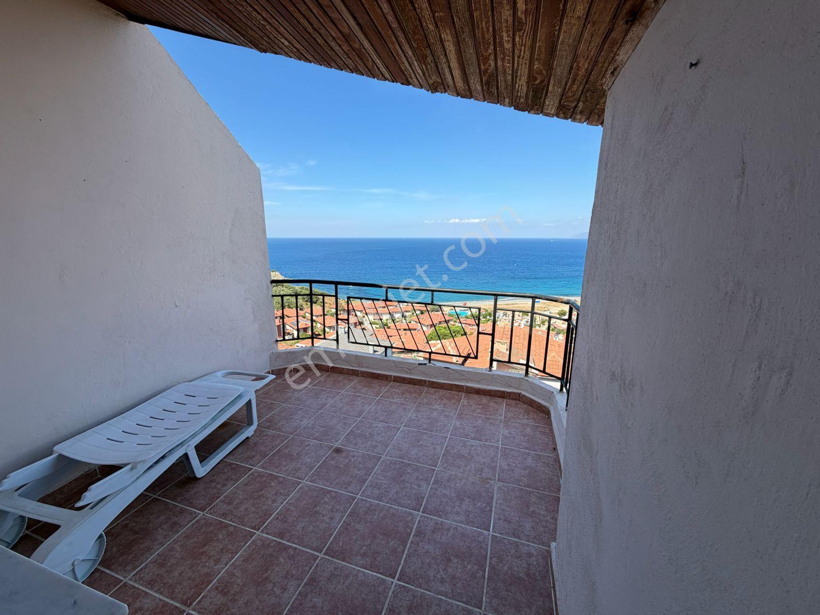 Seferihisar Site İçinde Panoramik Deniz Manzaralı, Bahçeli Ve Eşyalı 5+1 Villa - Görsel 25
