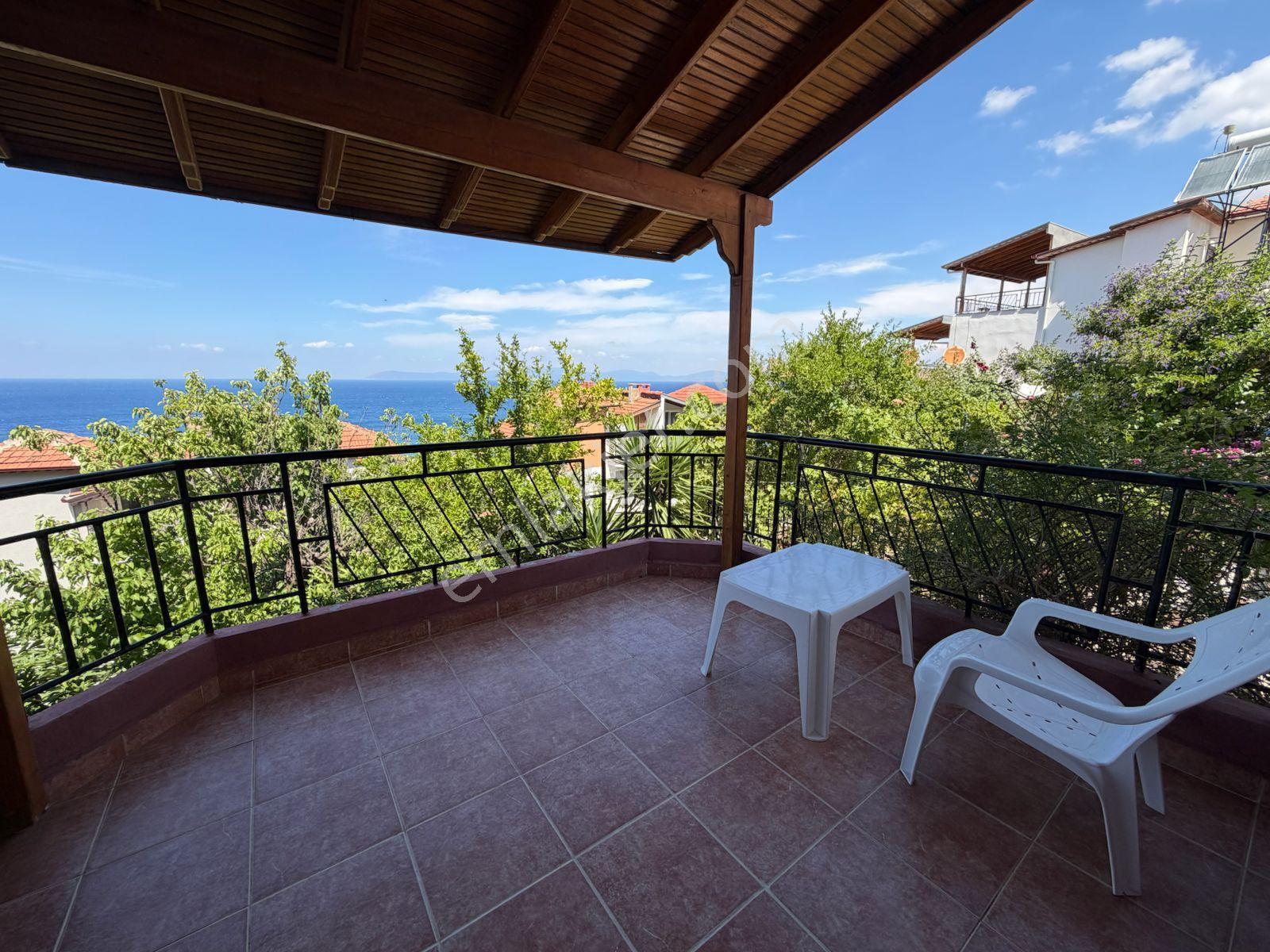 Seferihisar Site İçinde Panoramik Deniz Manzaralı, Bahçeli Ve Eşyalı 5+1 Villa - Görsel 6