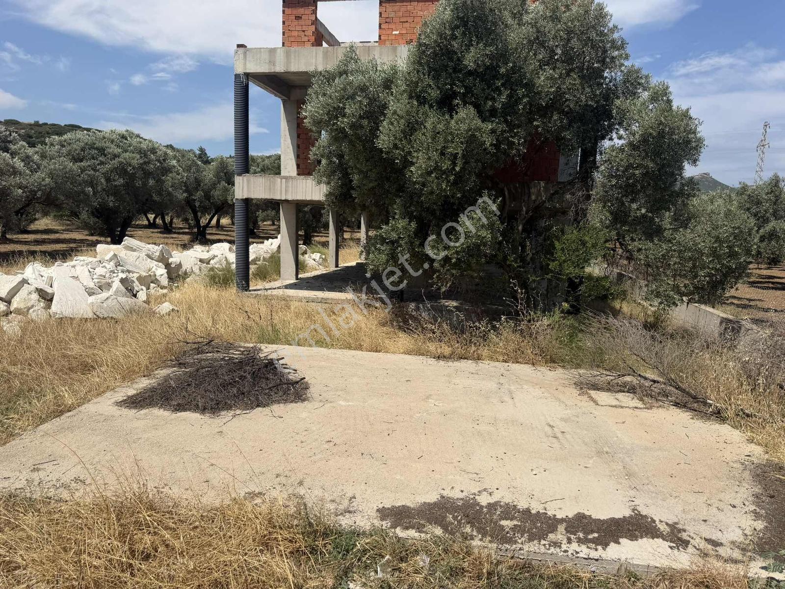 Foça Yenibağarasında 2.800 M² Arazi İçerisinde Satılık Taşınmaz - Görsel 21