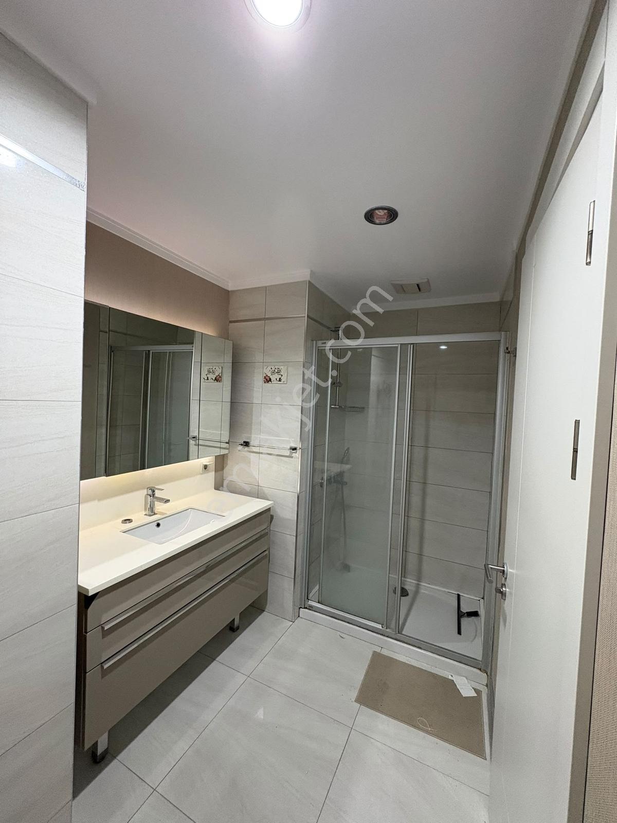 Tema İstanbul 1de Göl Manzaralı 3+1 Kiralık Daire - Görsel 19