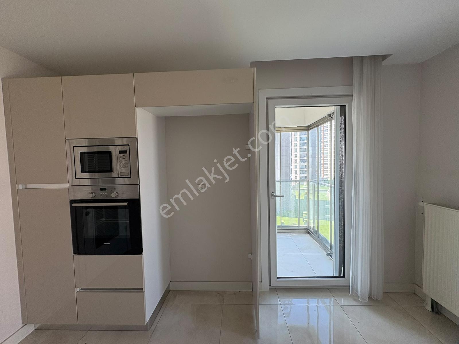 Tema İstanbul 1de Göl Manzaralı 3+1 Kiralık Daire - Görsel 11