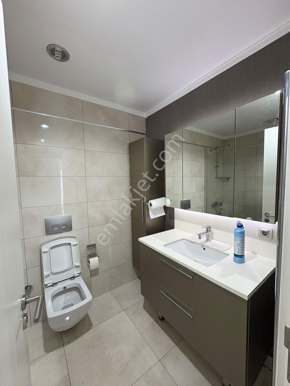 Tema İstanbul 1de Göl Manzaralı 3+1 Kiralık Daire - Görsel 21