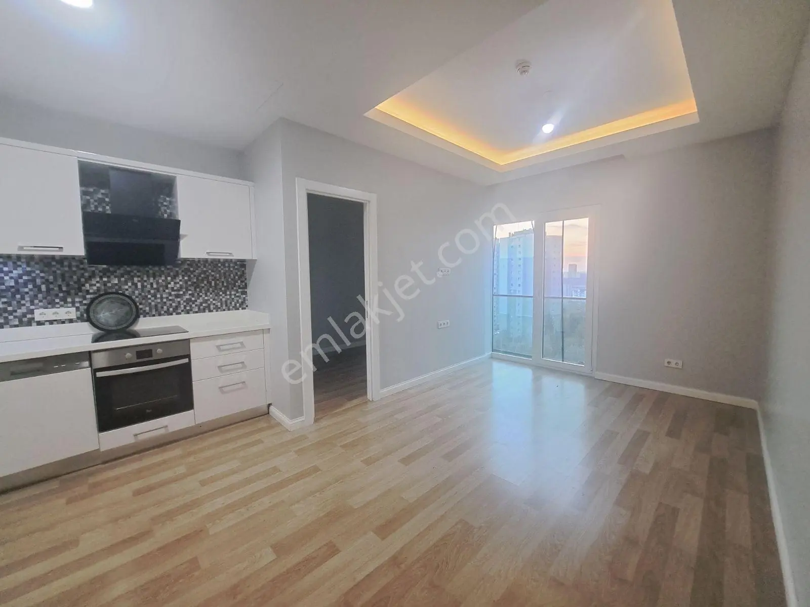 Küçükçekmece Atatürk Mh., Quality Residence'de Kiralık Lüks 1+1