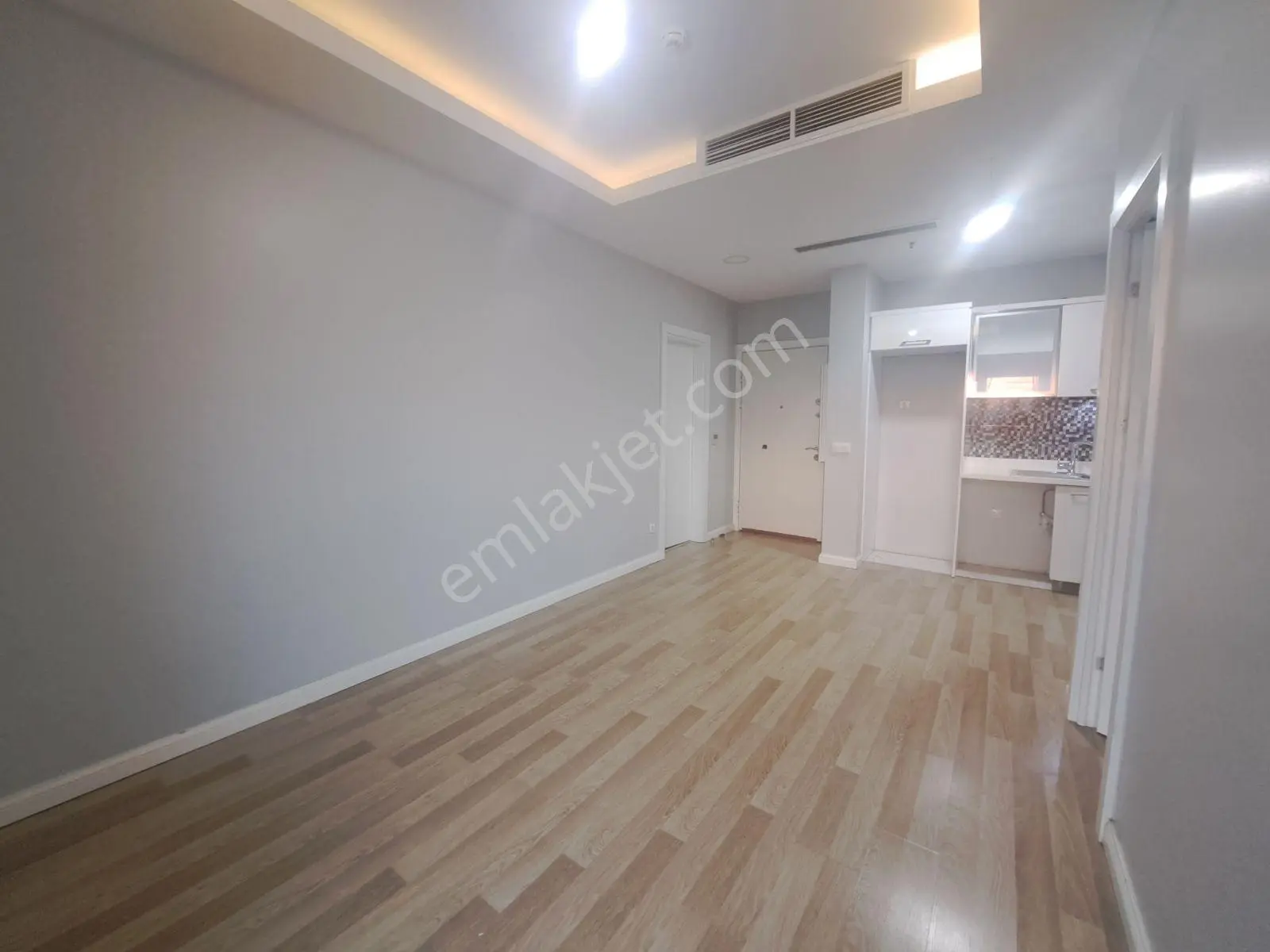 Küçükçekmece Atatürk Mh., Quality Residence'de Kiralık Lüks 1+1 - Görsel 3