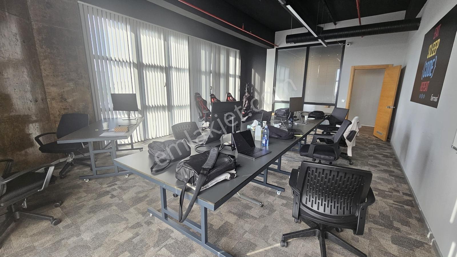 Sinan Tekin'den Kartal Metro Çıkışında 350 M2 Mükemmel Ofis - Görsel 17