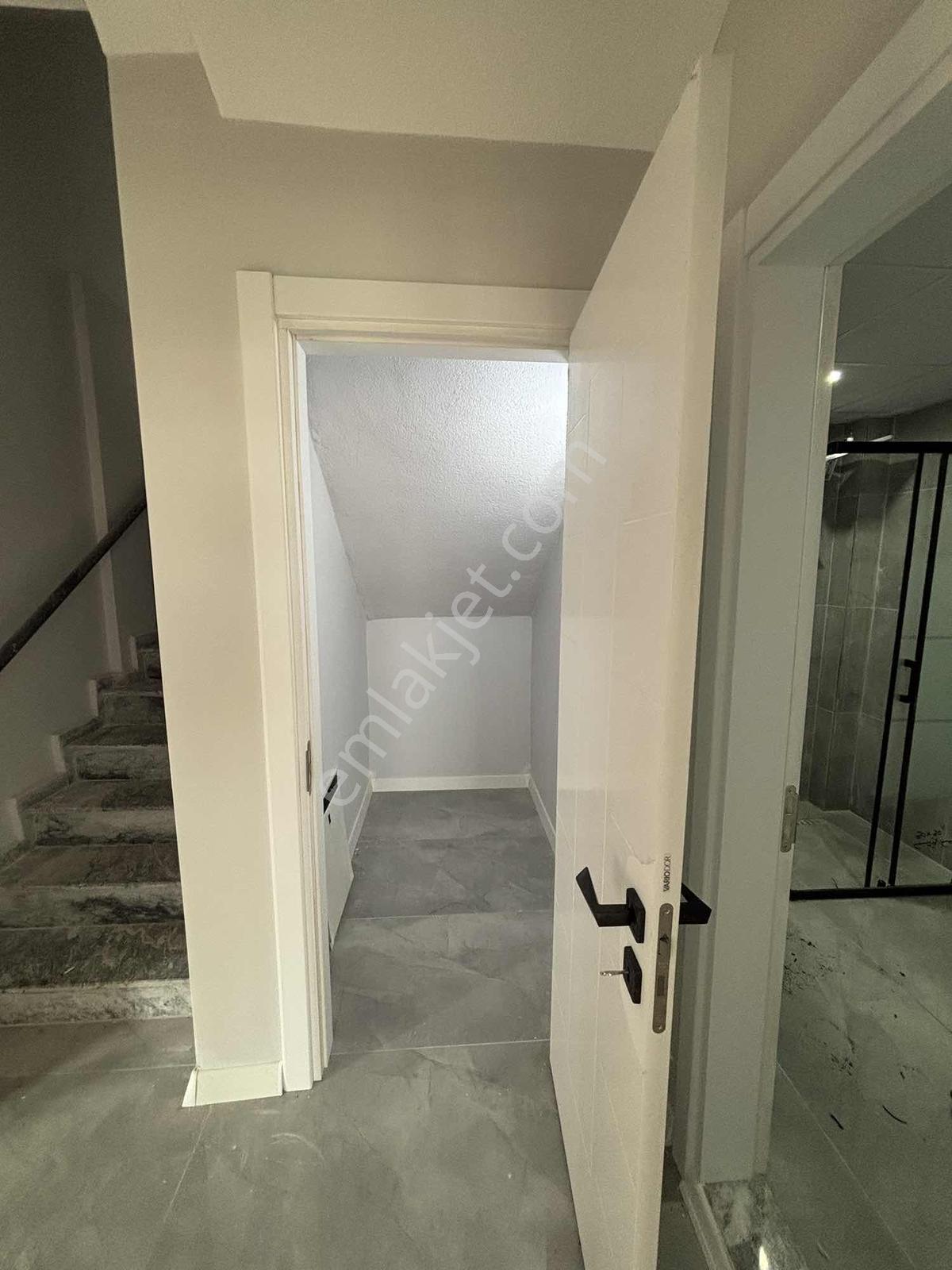 Kullar 2+1 Eğimsiz Ters Dubleks Teraslı Daire - Görsel 3