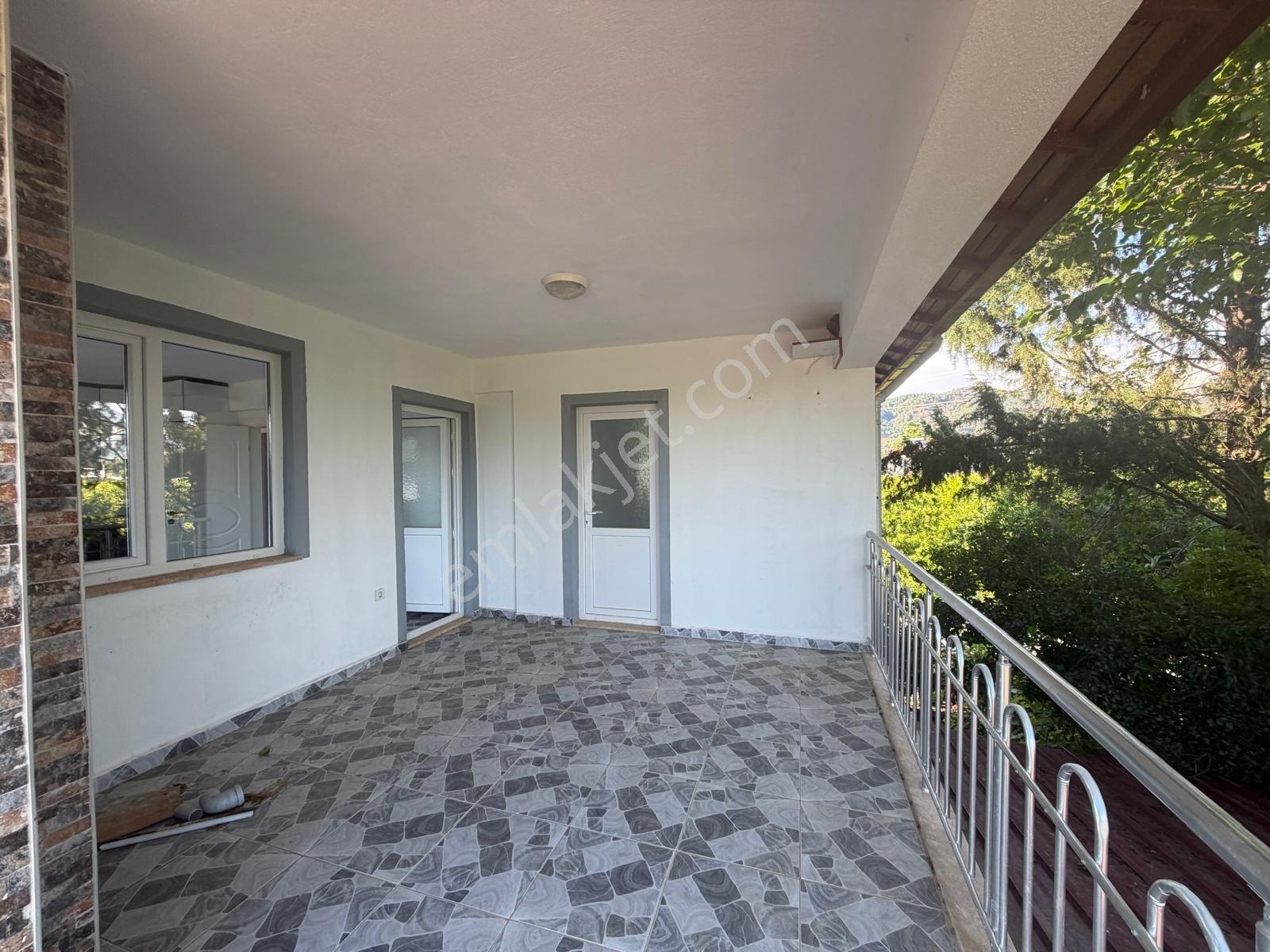 Muğla Ortaca'da Geniş Müstakil Tadında Kiralık 3+1 Daire - Görsel 11