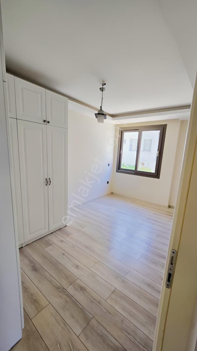 Çeşme Merkezde Çarşıya Yürüyüş Mesafesinde Kiralık 2+1 Daire - Görsel 8