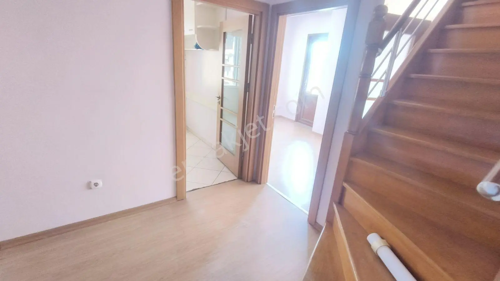 İbar Emlaktan Küçukyalı Caddede Kiralık 3+2 Daire - Görsel 3