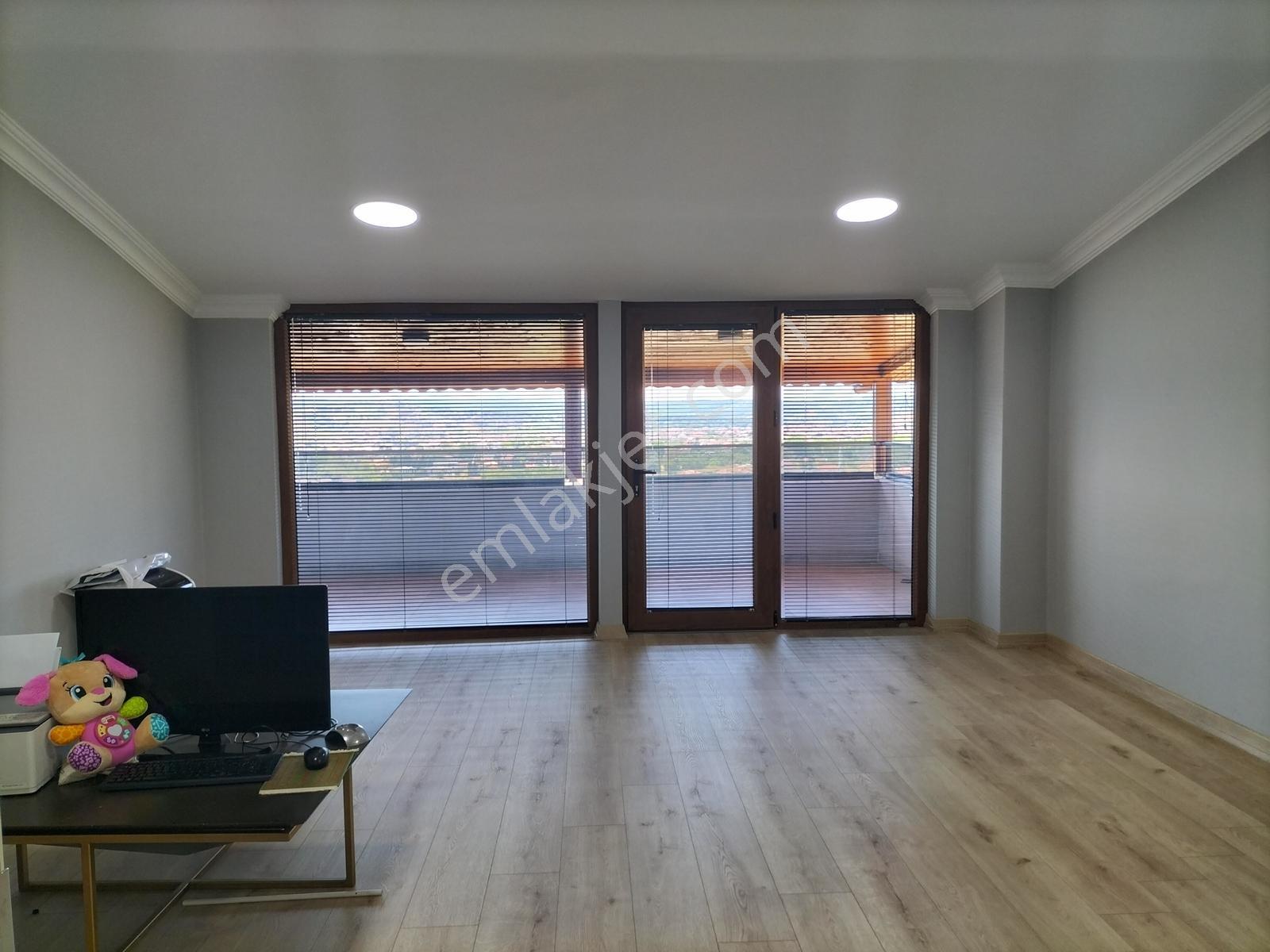 Çavuşta Süper Manzaralı Ve Dekorasyonlu 425m2 6+2 Satılık Villa - Görsel 22