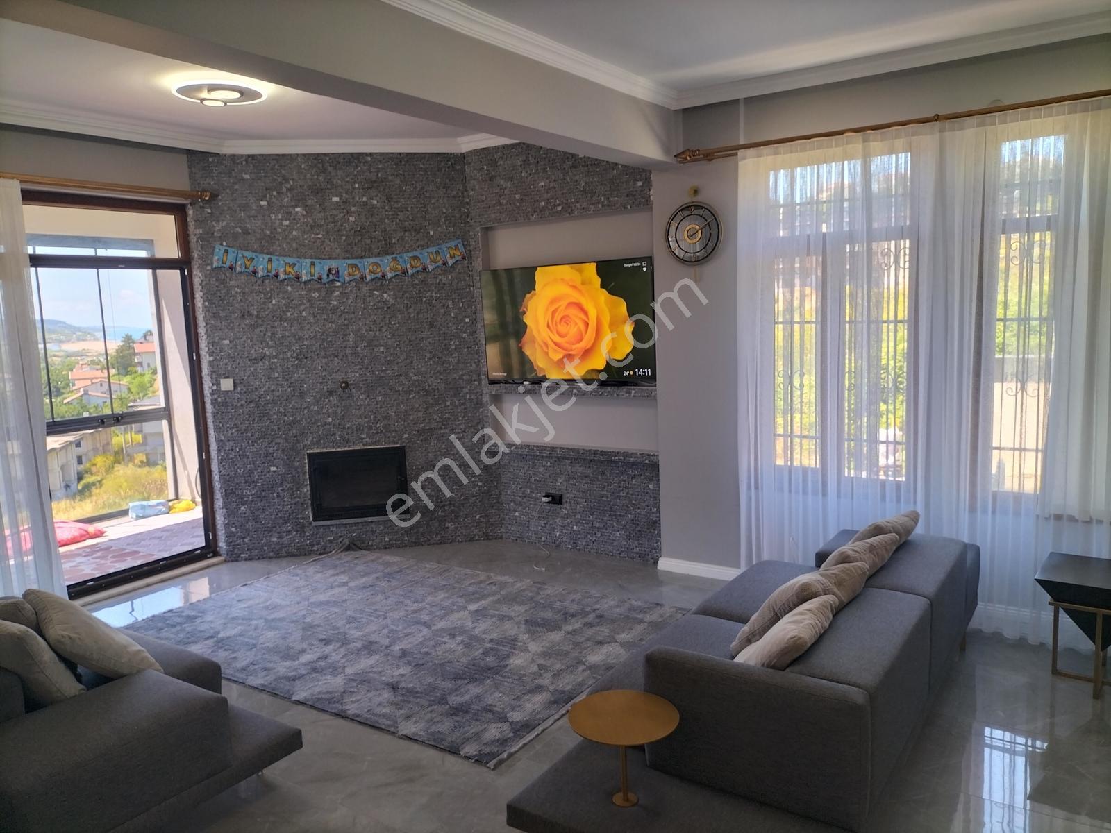 Çavuşta Süper Manzaralı Ve Dekorasyonlu 425m2 6+2 Satılık Villa - Görsel 11