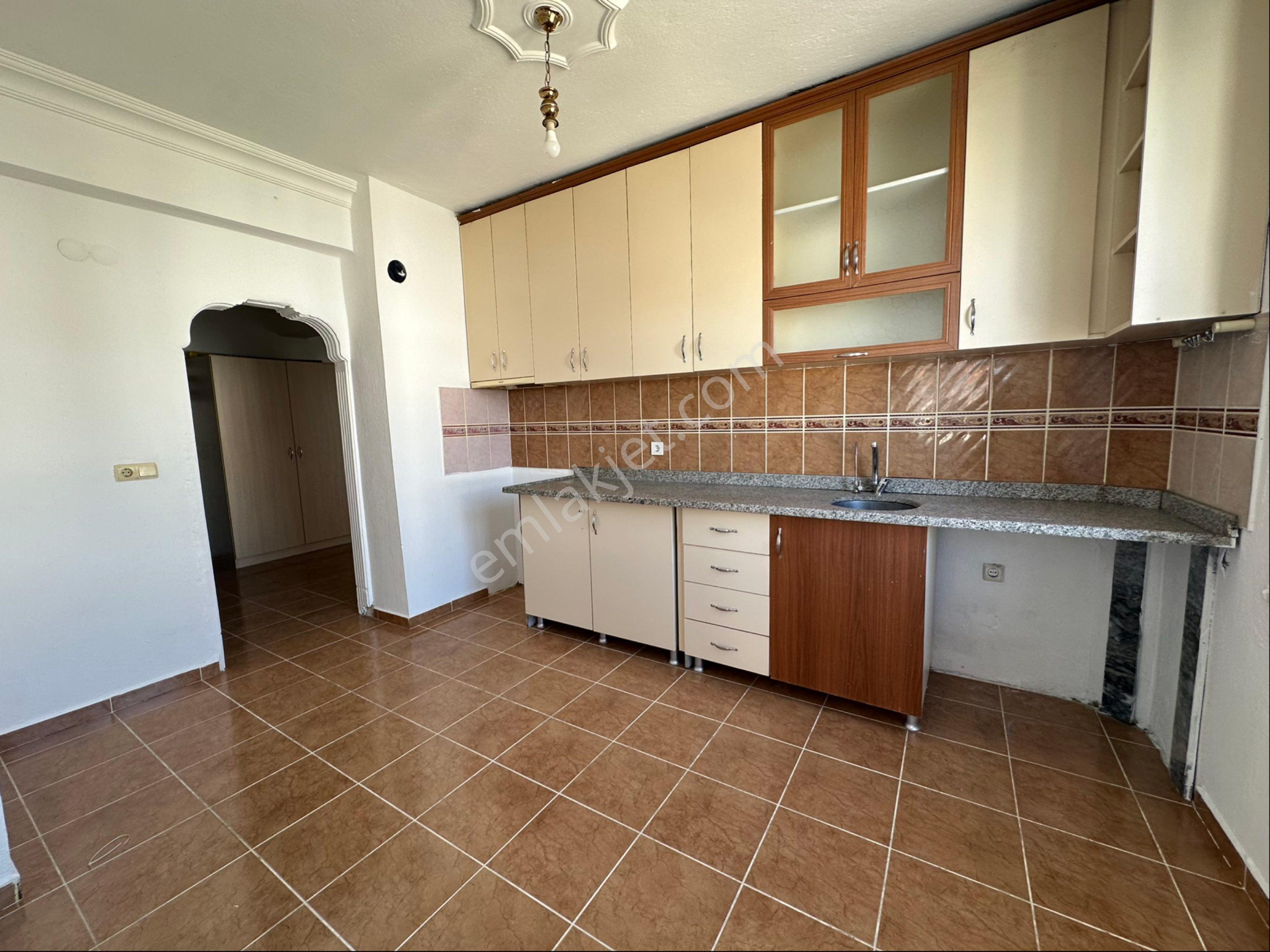 Yayla Mahallesinde 3+1 Geniş Kiralık Daire - Görsel 6
