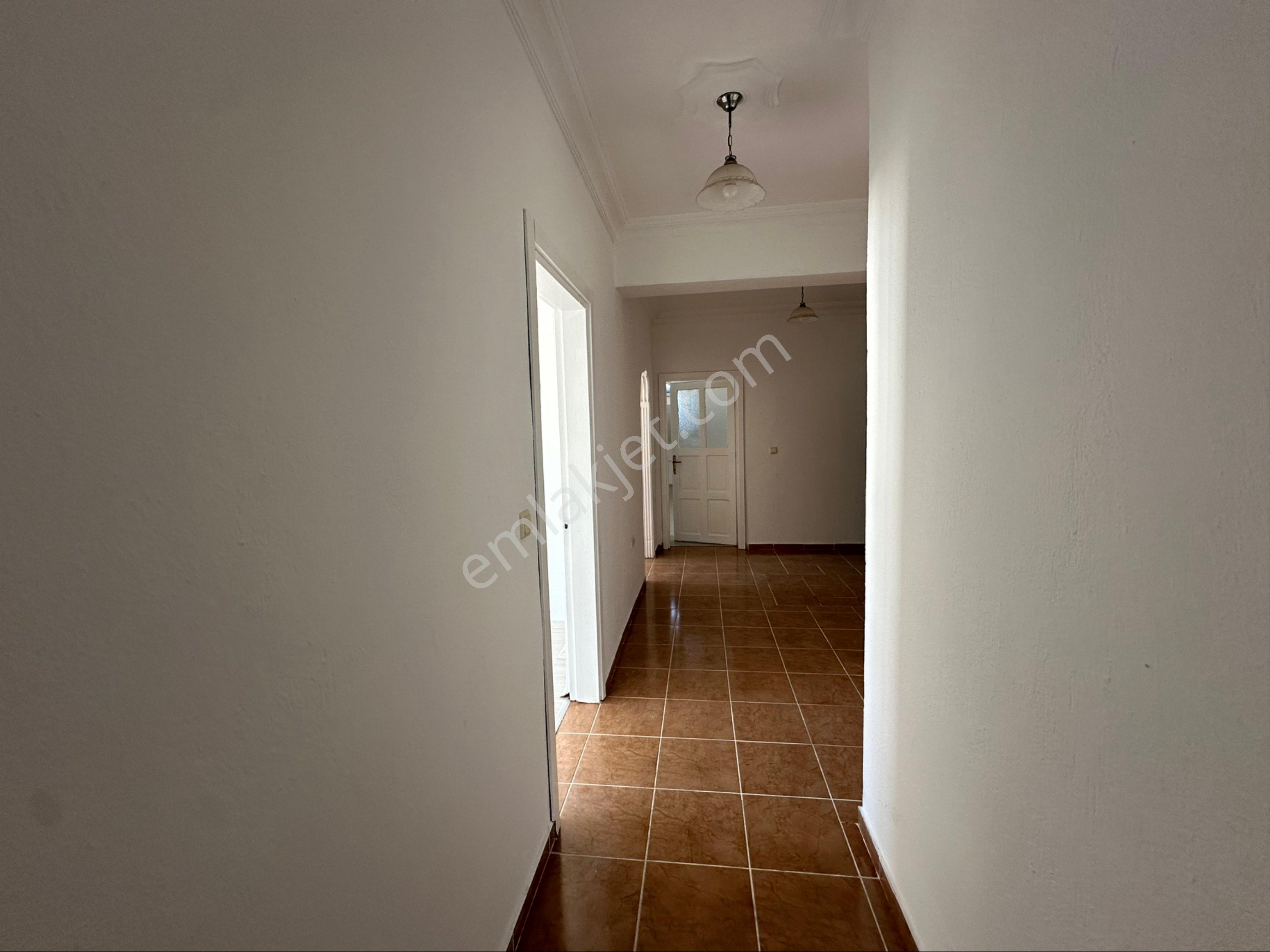 Yayla Mahallesinde 3+1 Geniş Kiralık Daire - Görsel 12