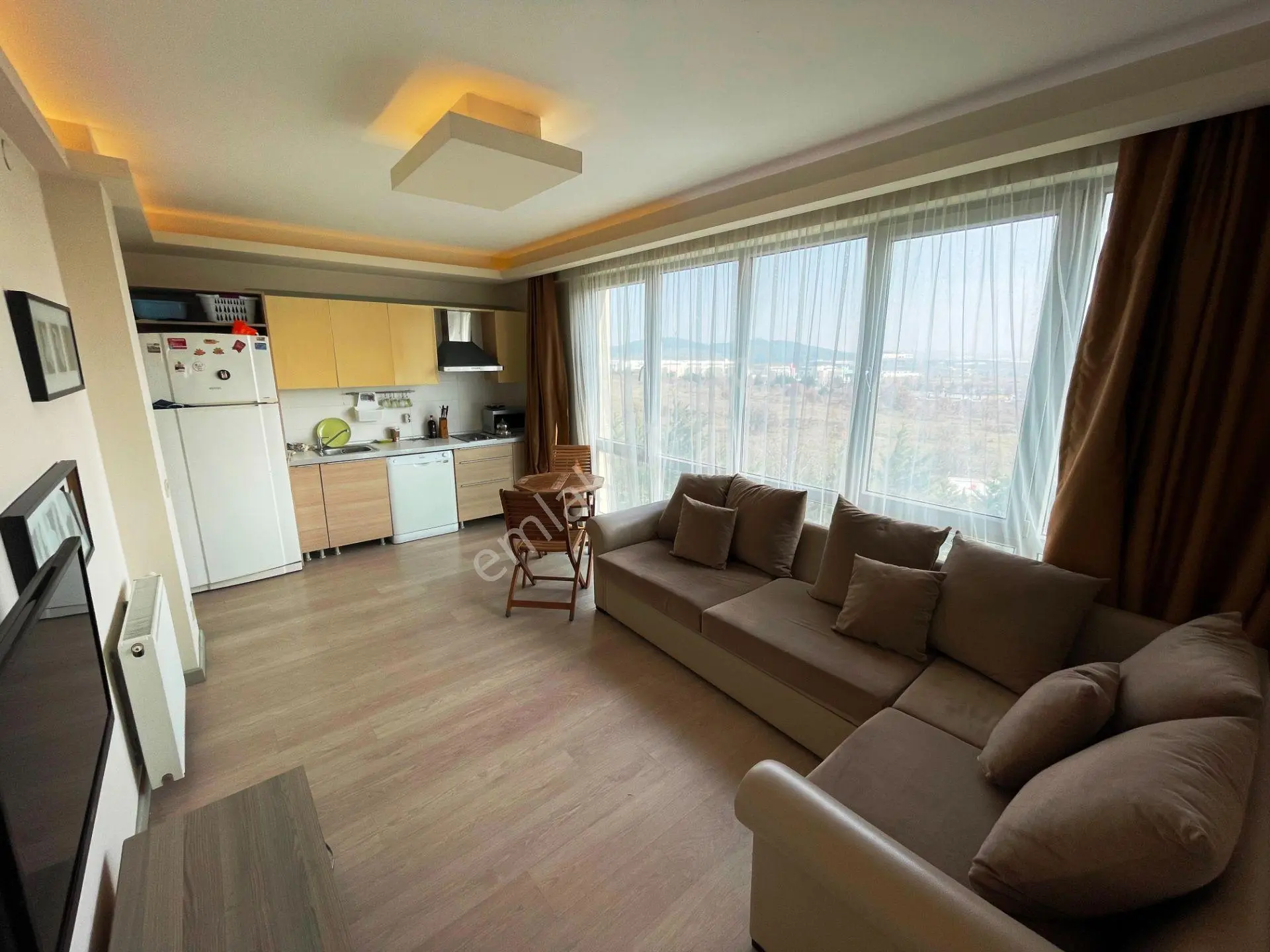 Kent Plus New Port 1.kat Mobilyalı Beyaz Eşyalı 63m2 Satılık 1+1 - Görsel 4