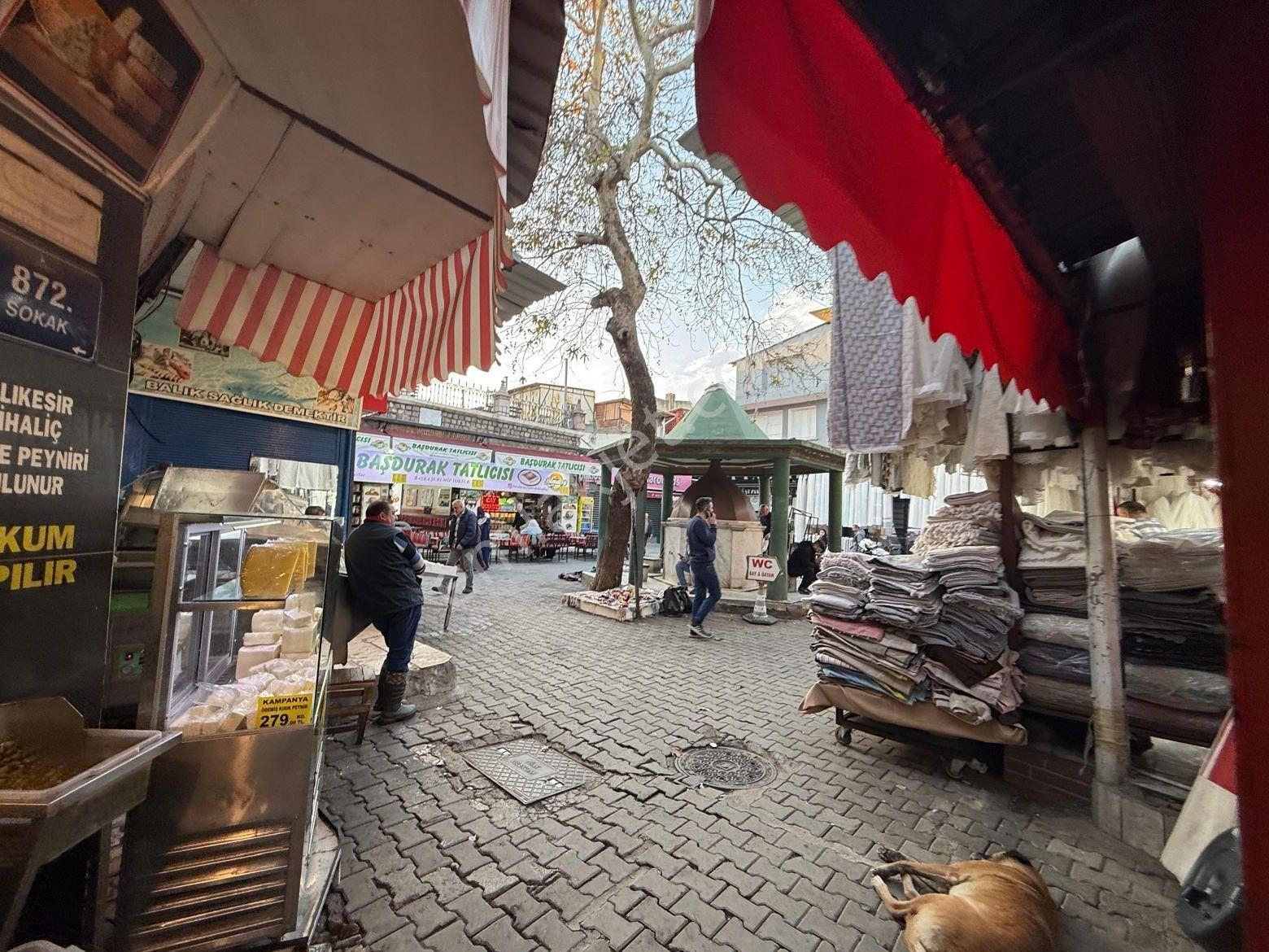 Konak Kemeraltı’nın Kalbinde Satılık Yüksek Kiralı İki Katlı Dükkan - Görsel 15