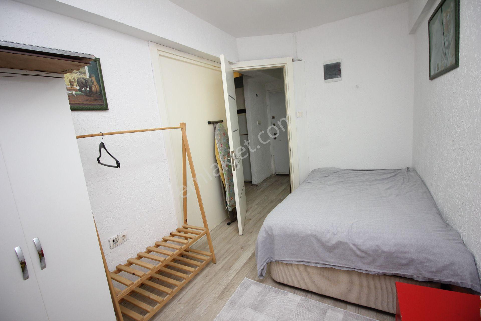 Buca Adatepe’de Üniversite Be Begos A Yakın Doğalgaz Ve Klimalı Eşyalı Kiralık 1+1 Daire - Görsel 20