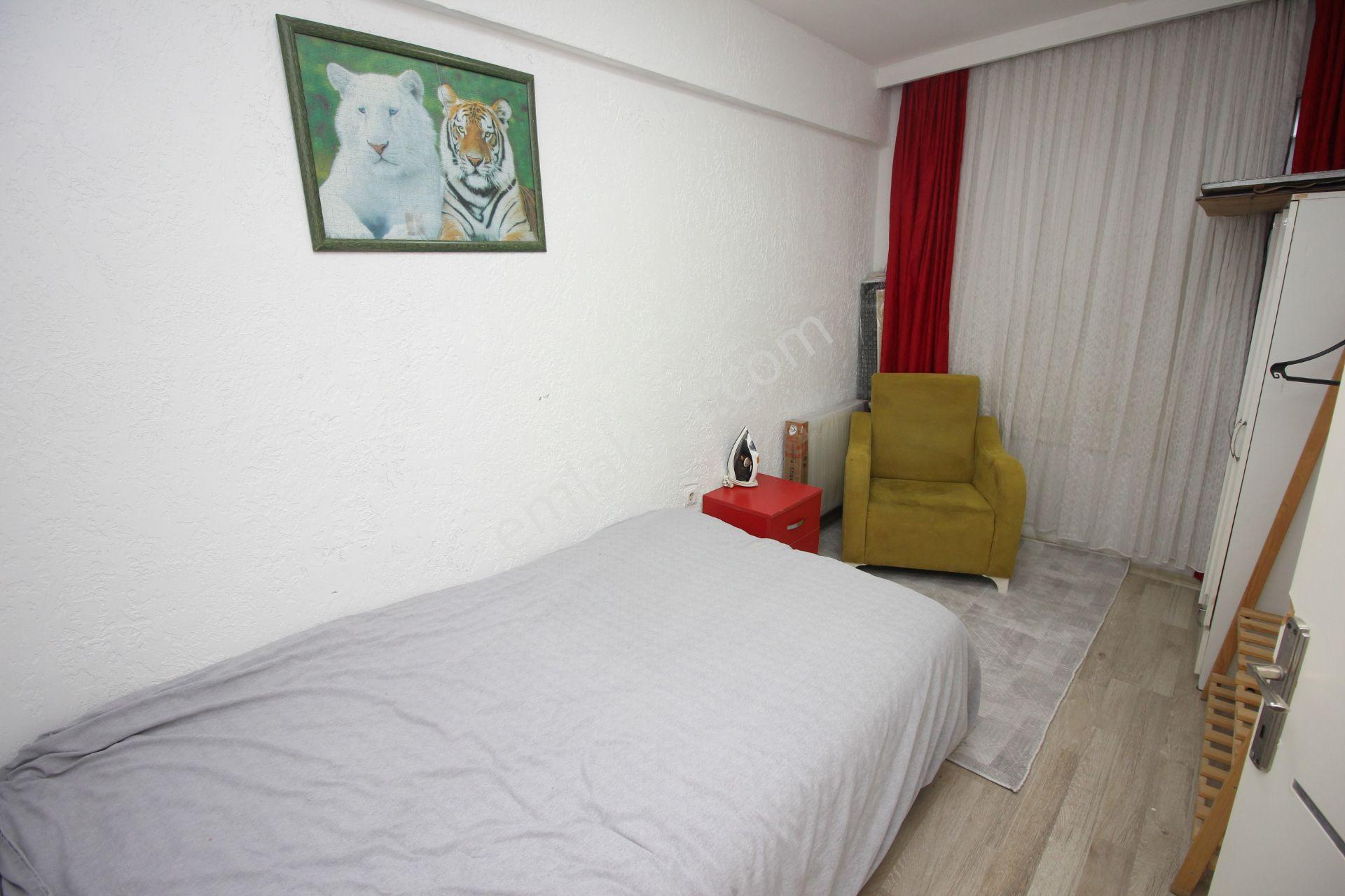 Buca Adatepe’de Üniversite Be Begos A Yakın Doğalgaz Ve Klimalı Eşyalı Kiralık 1+1 Daire - Görsel 16